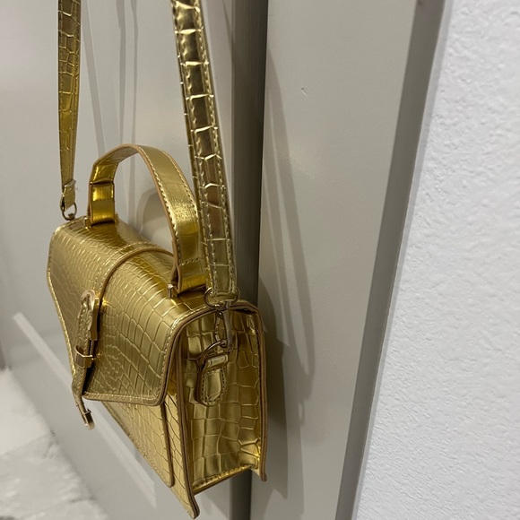 Gold Metallic Croc Embossed Purse NWOT - Picture 5 of 15